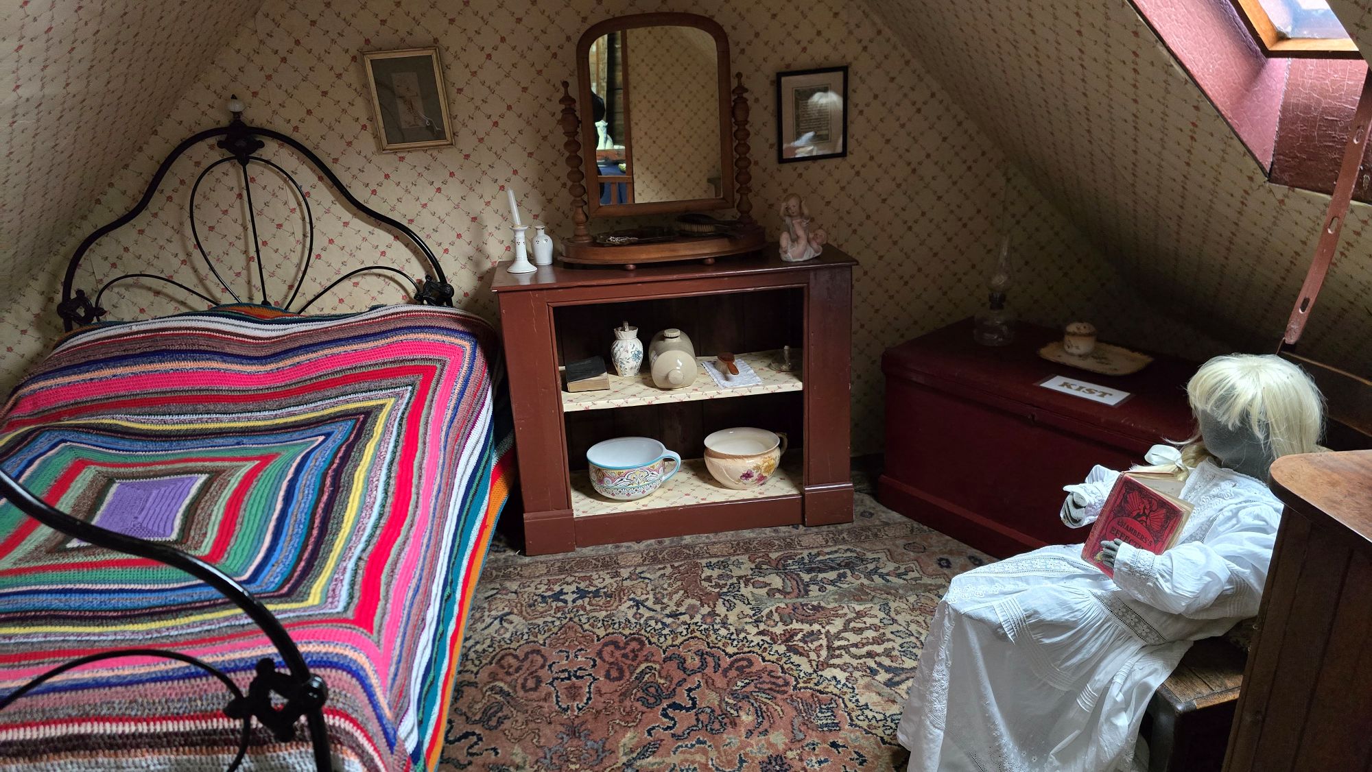 Display of an old style bedroom