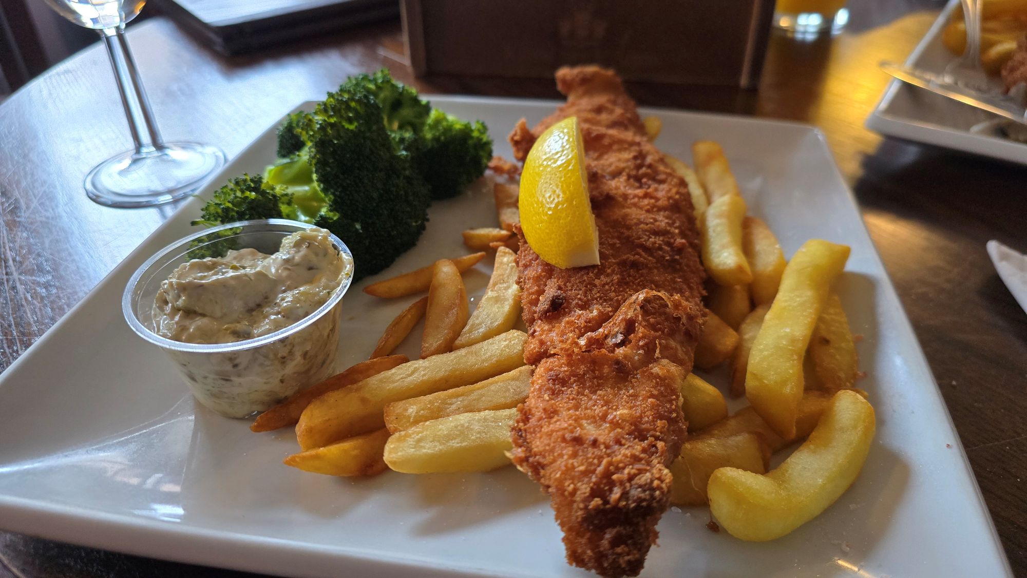 Fish, chips and broccoli